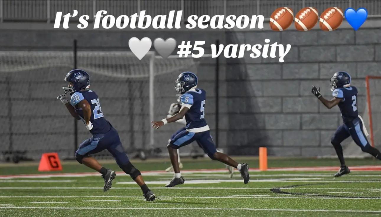 It’s football season🏈🏈🏈💙🤍🩶varsity #footballmom#highschoolfootball