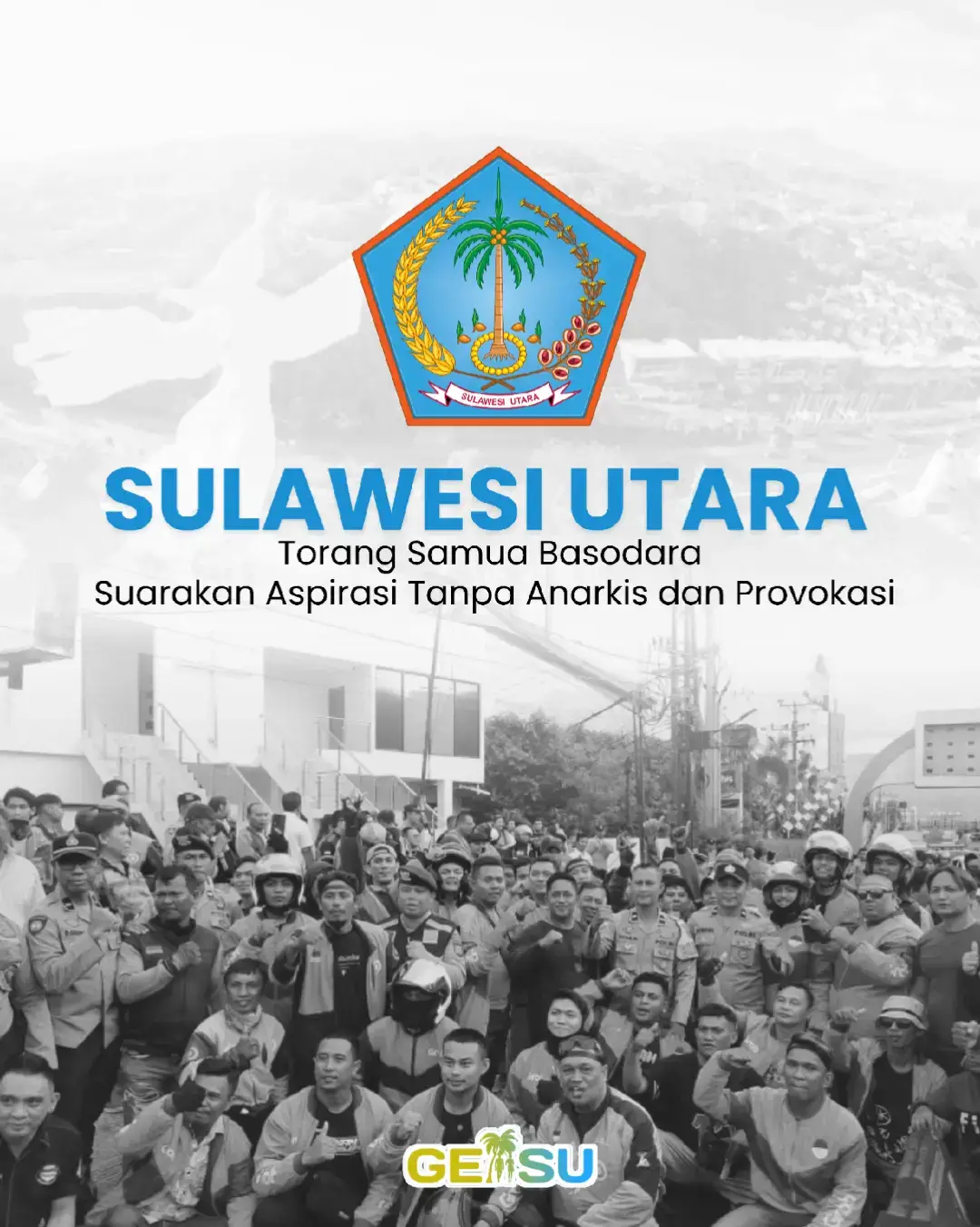 Satu Sulawesi Utara Cinta Damai! Torang Samua Basodara. GENSUNEWS, 31 Agustus 2025 – Sulawesi Utara kembali menunjukkan jati dirinya sebagai daerah yang menjunjung tinggi nilai persaudaraan dan kedamaian. Sejumlah pengemudi ojek online (ojol) bersama masyarakat Sulut menggelar aksi demonstrasi dengan cara yang santun, tanpa anarkis, tanpa provokasi, dan tetap mengutamakan rasa kekeluargaan (30/8/2025). Dalam aksi tersebut, para peserta menyuarakan aspirasi mereka dengan penuh keteraturan. Suasana berjalan tertib, bahkan diwarnai senyuman dan saling sapa antara pengunjuk rasa dengan aparat keamanan yang menjaga jalannya aksi, hingga pembagian makanan gratis yang dilakukan oleh aparat kepolisian kepada para demonstran. “Boleh berpendapat, boleh menyampaikan suara hati, tapi torang musti tetap sopan. Itu ciri khas Sulawesi Utara. Tidak perlu ikut-ikutan gaya provokasi dari daerah lain,” komen para netizen dan masyarakat Sulut di media sosial. Masyarakat Sulut memang dikenal dengan karakter terbuka, ramah, dan menjunjung tinggi rasa persaudaraan lintas agama maupun suku. Ungkapan “Torang Samua Basodara” bukan sekadar semboyan, melainkan telah menjadi nafas kehidupan sehari-hari warga Bumi Nyiur Melambai. Dengan semangat persaudaraan, Sulawesi Utara kembali menegaskan posisinya sebagai daerah yang mengutamakan kerukunan. Dari Manado hingga Bolaang Mongondow, dari Minahasa hingga Sangihe, semangat kebersamaan terus terjaga: “Satu Sulawesi Utara, Torang Samua Cinta Damai!” cr: Media GENSU 📷 Motor Itang (FB) #indonesia🇮🇩 #gensulut #manadopunya #sulawesiutara #ojekonline 