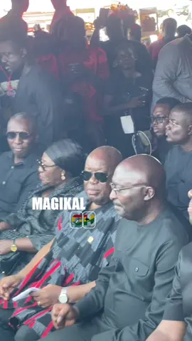 Wow this is beautiful Dr. Bawumia & Prez Akuddo vibes differently at Daddy Lumba’s funeral #ghananews #daddylumba 