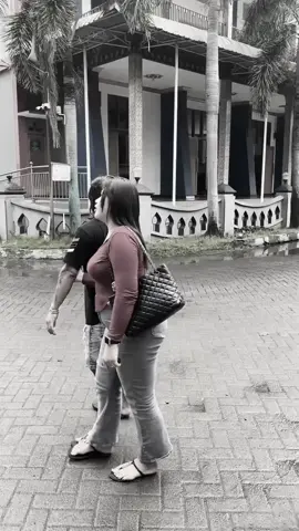Bagaimanapun Caranya Laki-Laki Akan Tetap Membahagiakan Wanitanya Jika Memang Dia Benar