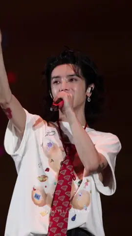 Xin phép seeding cho HTV 1 vạn lần vì sự xinh iuuu nàyyyy  #huachenyu #hoathanvu #华晨宇 #fyp 