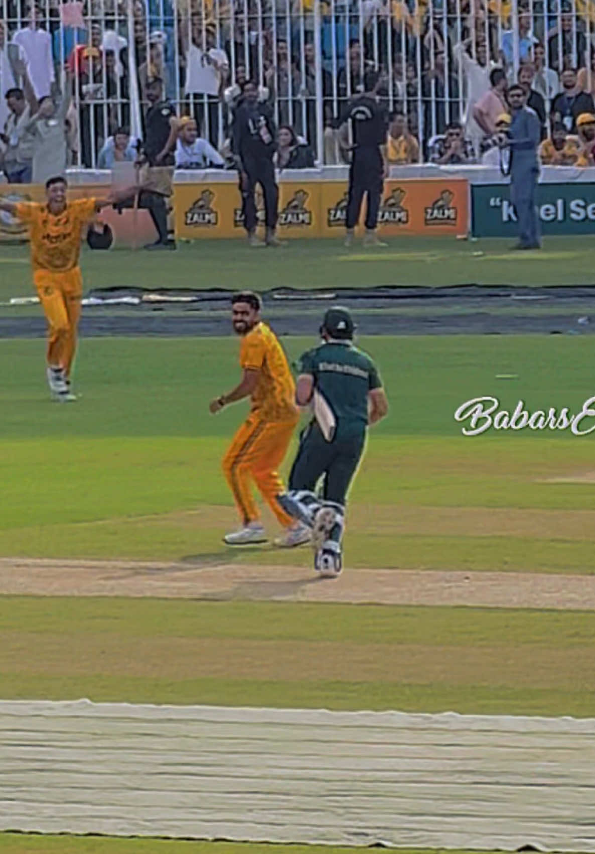 Babar with his ajju bhai🤭 #babarazam #pakistancricketteam #foryoupage #azharali 