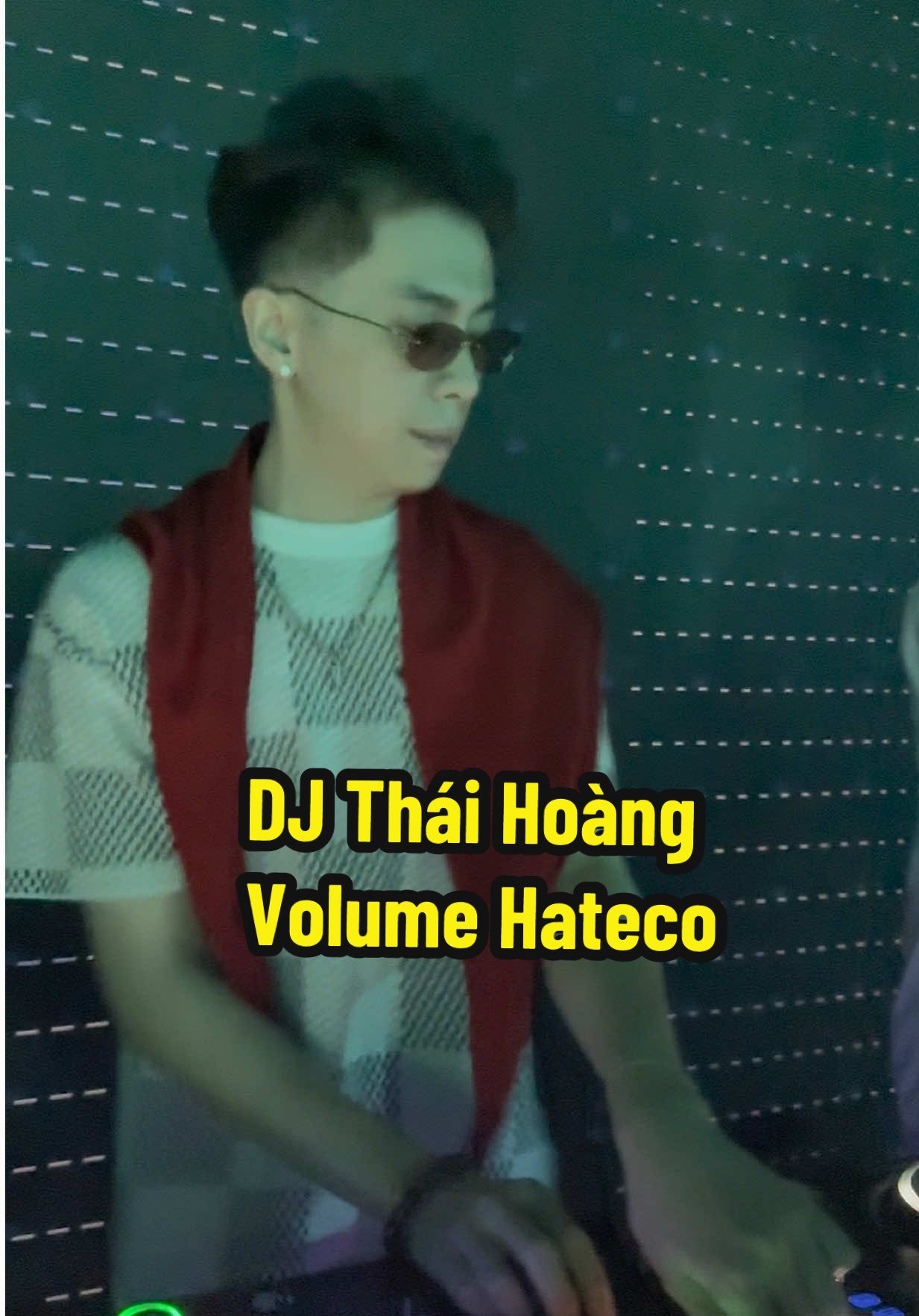 Ngay lúc này #thaihoangremix #Baushowthienviet #ThienVietBookingShow #volumeclub #STVentertainment 
