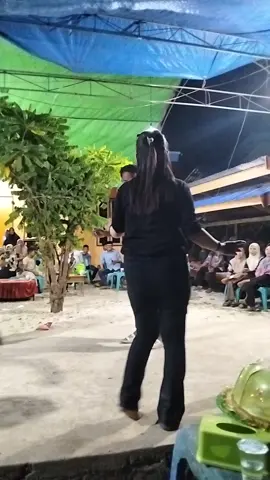 @Isna_Yakult140601 @isnaYakult #pajogetselayar #selayar #kayuadi  #assekkkk💃💃💃 #foryoupage❤️❤️ 