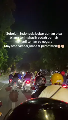 Stay safe✊🏻✊🏻#dpr #dprri #indonesia🇮🇩 #malamini #staysafe 