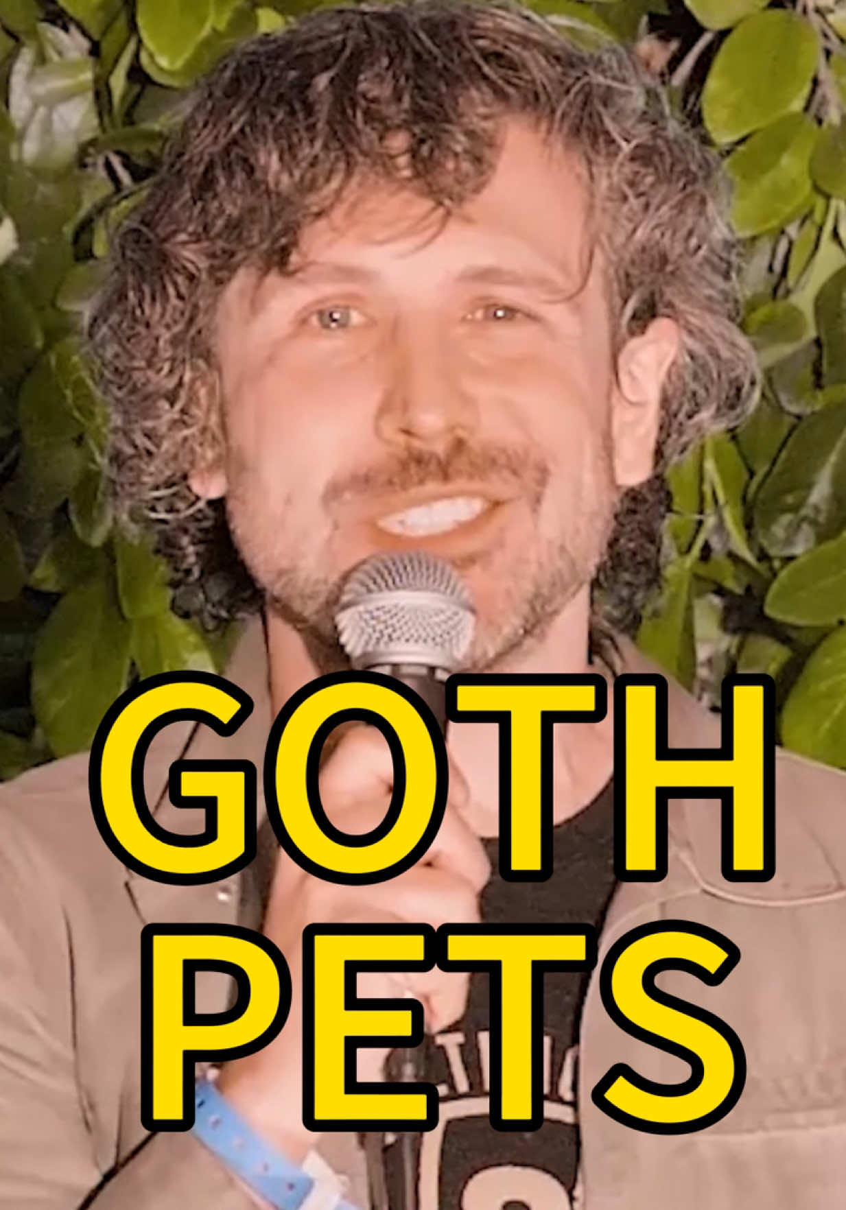 She find an article that said you can have bats as long as you also get Ebola #standup #comedу #goth 