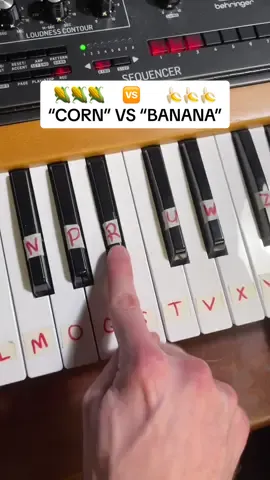 🌽 “CORN” VS “BANANA” 🍌  #corn #vs #banana #synthesizer #fyp 
