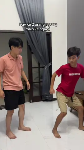 @Diana&shoya  ajar ajaran kaos abang