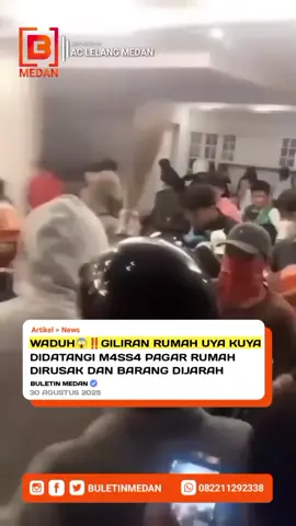 Kediaman Anggota Komisi IX DPR RI, Uya Kuya, didatangi massa pada Sabtu (30/8/2025) malam sekitar pukul 23.00 WIB. Ratusan orang terlihat m3rvs4k pagar rumah, lalu masuk dan menj4r4h berbagai barang dari dalam rumah. Hingga kini, situasi di sekitar kediaman Uya Kuya masih mem4n4s. #uyakuya #dpr #viral #peristiwa 