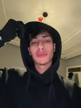 ❤️‍🔥😕#fouryou #fouryoupage #🇲🇦🇩🇿🇹🇳 #fypシ゚ 