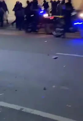barang kali yang masih dijalan atau masih rekam² lebih baik pulang saja karna senjata udah dimana² mengabarkan ada 24 sniper yang sudah stay🙏🏻 #fyp #demo #dprtikusberdasi 