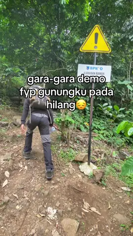 padahal d sni ga ikut demo #demodpr #pendakigunung #pendakiindonesia #fyp 