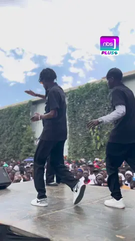 The Kids at the #HiSkoolKiromo Holiday Carnival got to VYBE with @bavis_MC and his crew 💥 #NBSPlus #Nextars #VybeNationUG #TheUnstoppableGeneration 