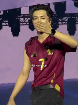Freakin’ handsome #jay #enhypen 