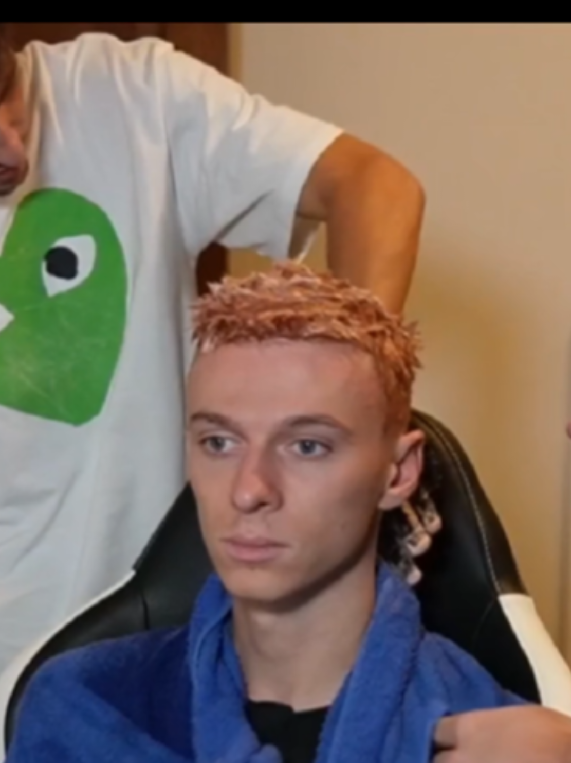Toujours aussi beau d'ailleurs 🤭#ethan #twitch #live #secretstory #roux 