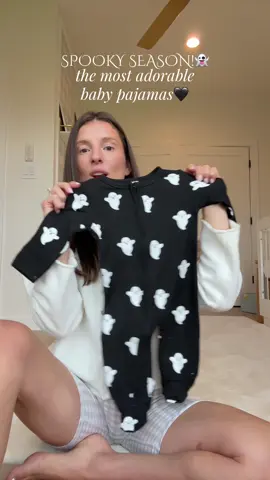 OMG! How cute are these baby pajamas for Halloween!👻🖤 #halloween #pajamas #babyclothes #spookyseason #babyboy  