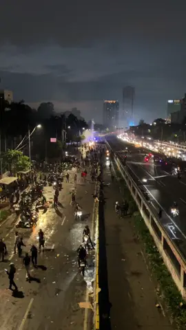 buat yang di kwitang, senayan, demi allah pulang sekarang! bantu share!! PULANG SEKARANG!!!!!!!!!