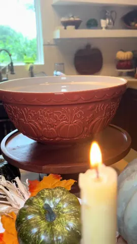 Fall baking just got an upgrade 🍁✨ The Mason Cash Pumpkin Bowl isn’t just functional—it’s an autumn aesthetic must-have 🎃 From pumpkin bread to hearty stews, this timeless ceramic bowl makes every recipe feel cozy, warm, and Instagram-ready. Perfect for holiday baking, kitchen styling, or gifting to the fall lover in your life. 🍂 #MasonCash #PumpkinBowl #FallBaking #AutumnAesthetic #CozyKitchen  