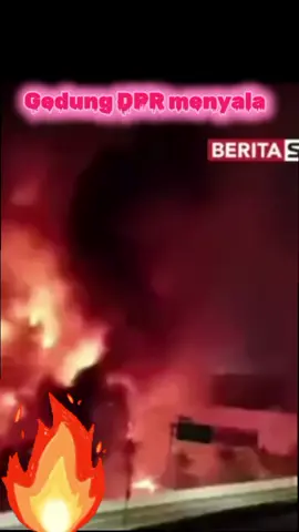Gedung DPR berhasil di bakar oleh rakyat. #demo #gedungdpr #demodpr #dpr #tranding 