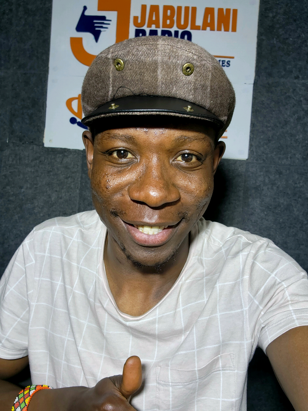 Rogger Milla by Pepe Kalle rocking on @Tonmat shout out on rhumba overdose show hosted by @shaddyshihusa #rhumbanidawa #shaddyshihusa #RhumbaOverdose #jabulaniradio #homeofafricantunes 