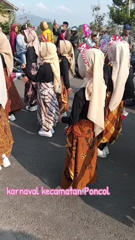 #karnavalsoundsystem #kemacetan #poncol #budayaindonesia #agustusan 