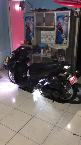 Met siang bos#vario125 #vario160 #ogahjinjitstyle #xyzabc #fyp 