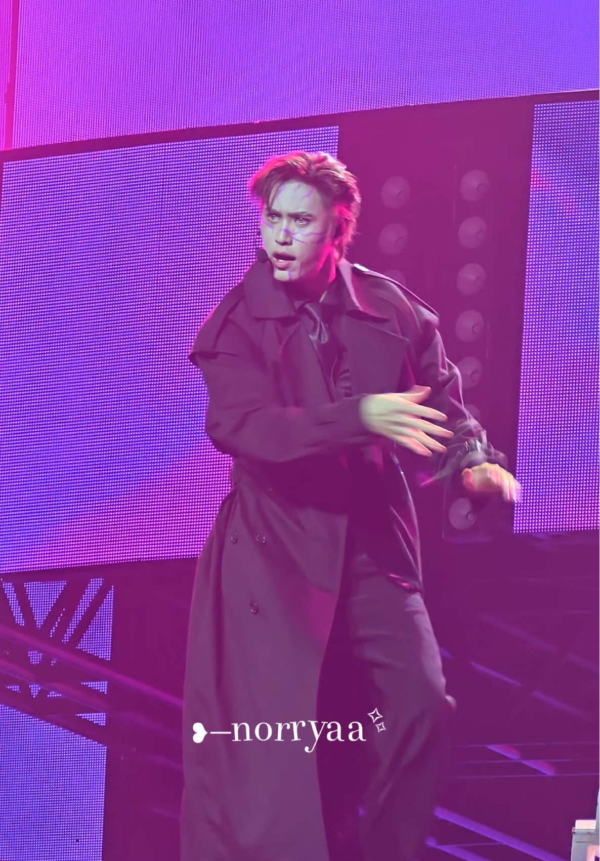Your Idol -Gemini (solo) GEMINI FOURTH TO THE FUTURE #GFAWAKEConcert #GFAWAKEConcertD1 #gemini_nt #เจมีไนน์ 