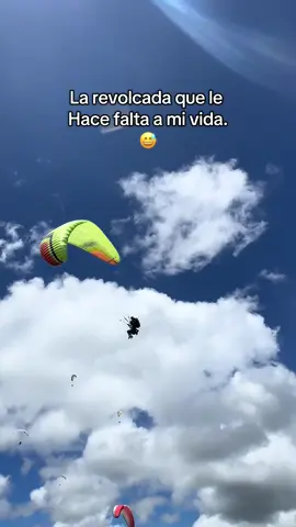 Reservas: 👉3204674045👈 Parapente cerca de Bogotá. Volamos frente al embalse de Tomine. Pará acompañar tu aventura contamos con: ✅ Restaurante, café y postres. ✅ Parqueadero gratis. ✅ Zonas verdes con vista al embalse de Tomine. ✅ Pilotos certificados. #parapente#parapentecercadebogota#parapentesopo#fouryou#paratii 