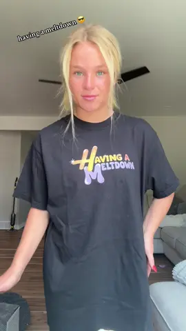 everybody has those days! #havingameltdown #hannahmontana #oversizedshirt #fyp #fashion 