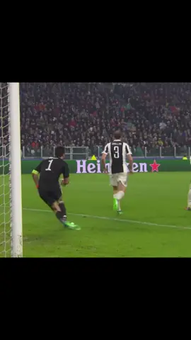 Cristiano Ronaldo #ronaldo #demilovato #realmadrid #manunited #heartattack 