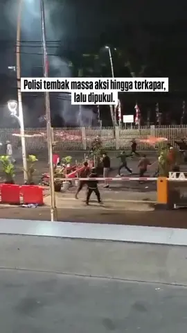polisi tembak pendemo sampe meninggal #demo #dpr #viralvideo 