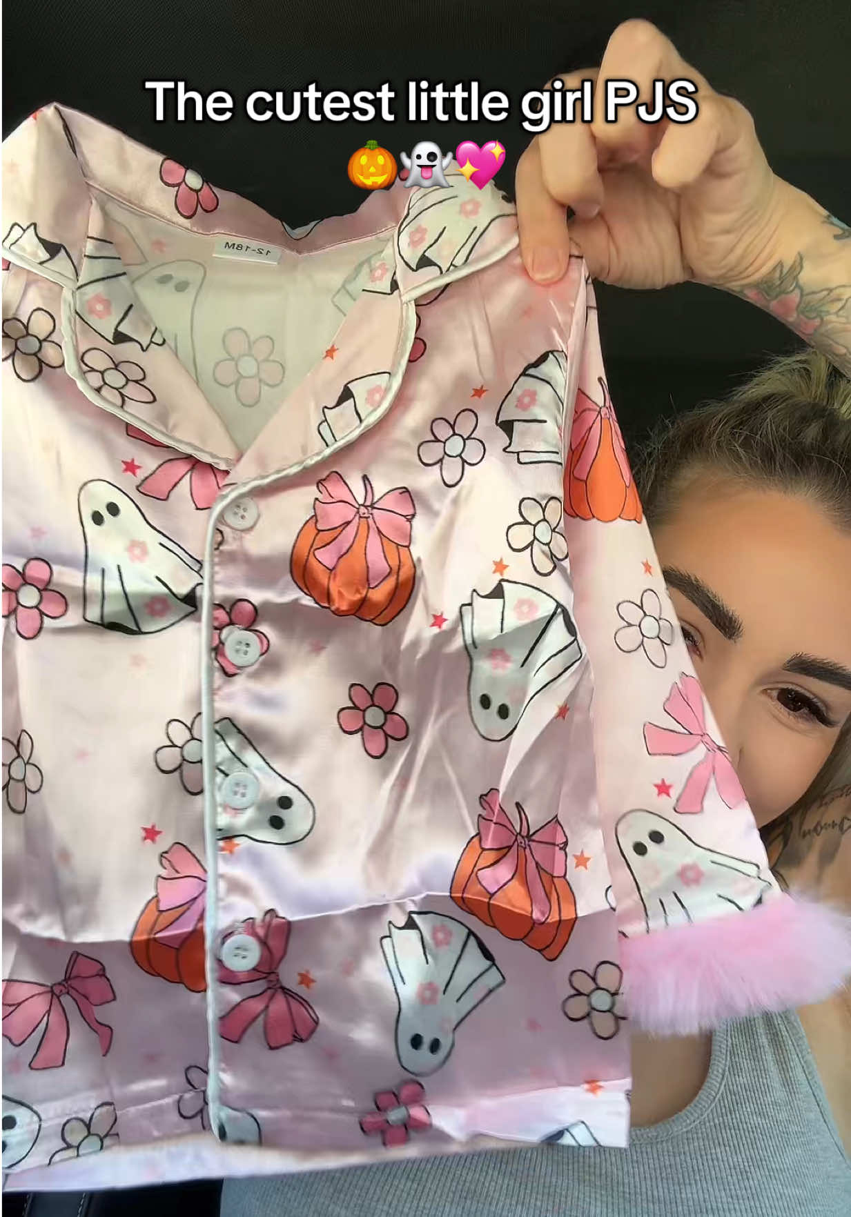 Sooo obsessed !  #spookyseason #toddlergirls #pumpkinseason #halloweenpjs 
