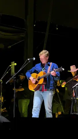 @Tyler Childers #country #texas #fyp #charity 