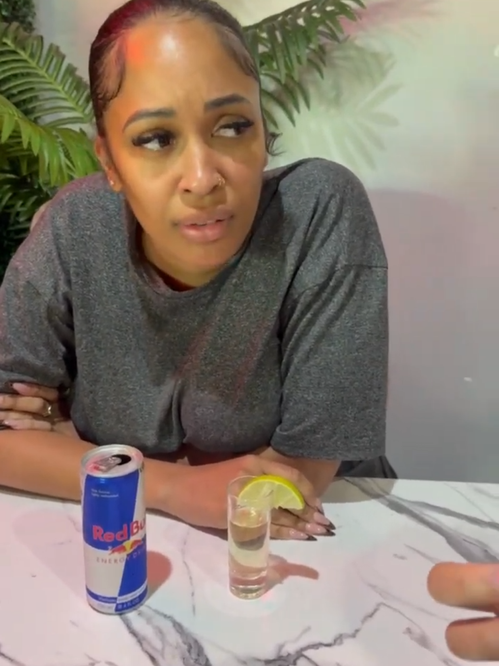 When D’Nisha spills the tea to MoMo about her run in with Nychelle!