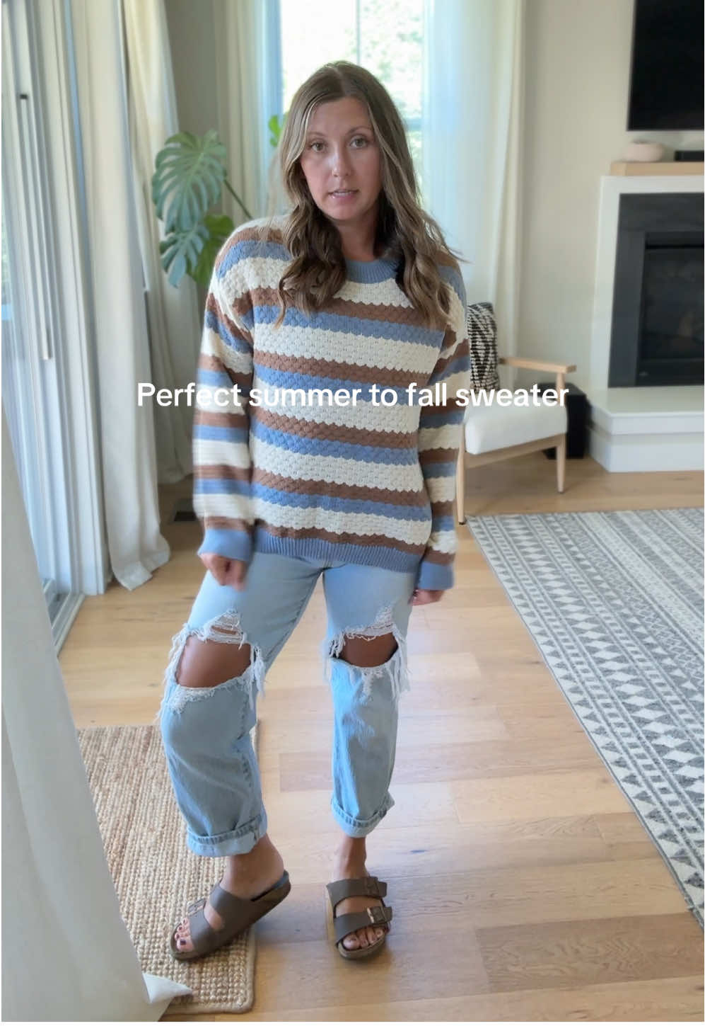 Love this vintage/retro sweater! Super great quality and a great price too!  #sweaterweather #sweater #tiktokmademebuyit #summertofalloutfits #outfitideas 