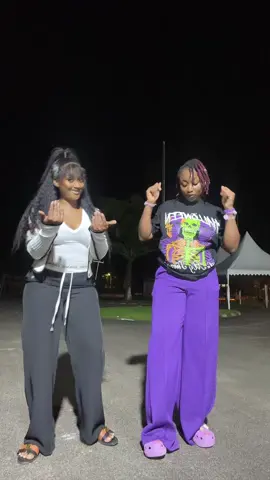 Mood du weekend avec @𝐌𝐈𝐑𝐀𝐂𝐋𝐄💜 #danse #tiktokafrica #viral_video 