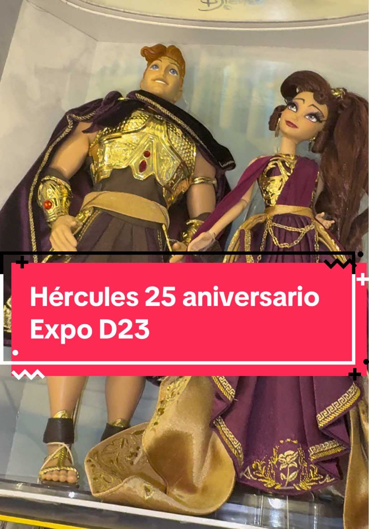 Para celebrar el 25 aniversario de Hércules la película, en la Expo D23 en 2022 se lanzaron unas piezas únicas. Tan solo 500 piezas a nivel mundial y mi amigo @werowero_esgo es uno de los dueños a quien le ayude a recoger, pagar y enviar su paquete. Está increíbles y cada detalle en su vestuario, armaduras y caja. Están que te vuelan la cabeza ✋🤯🤚 #expod23 #hercules #herculesdisney #hercules25thanniversary #disney 