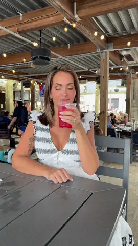 Sip seven #heynicky #heymommy #florida #trending #beach @miacatem @Nicky @payton @The Big Chill