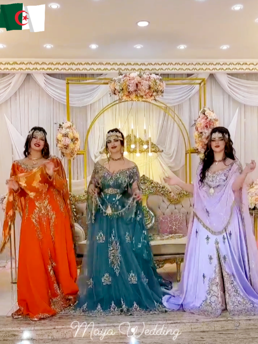 Robe traditionnelle algérienne . اللباس تقليدي الجزائري  #اللباس_التقليدي_الجزائري  #الزي_الجزائري  #الزي_نسائي_الجزائري  #جبة_قبايلية_جزائري📸📽🔰🇩🇿♓  #ملحقة_شاوية 