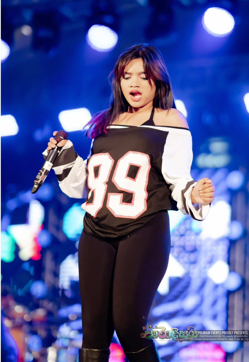 හිත ආස තැන නැවතිලා..!! 🩷🫶 HANA WITH NEWS  Live Concert 2025 — All rights belong to respective owners. #LivelnSriLanka #sarithsurithandthenews #newsband #colombo #HANA #hanasafa #hithaasathananavathila 