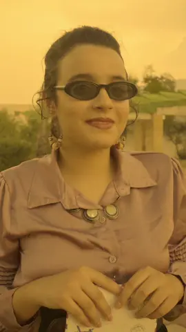 الحب في التسعينات بين صعوبة اللقاء و صدق المشاعر ❤️✨🇹🇳🇩🇿🇲🇦🇱🇾 Behind The Camera / Montage: @amine abdelli 🎞️🎬 Magic touch : @ansem 🧸  Actors : Iheb Kraiem - Khadija Trabelsi - Baya Trabelsi #fyp #viral #ذكريات # #حب  #تونس_المغرب_الجزائر  