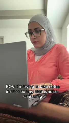 I can't hear anything with my hijab on#fyp #hijabi #arab 