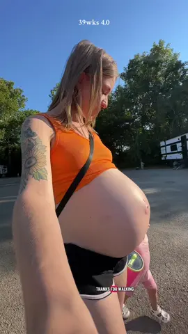 39wks 4.0.  I’ve been walking as much as I can, eating as much protein as I can and drinking as much water as I can. Doing my very best to wait patiently. I’m so excited to see what God has in this next season for us 🥰 #margiemaee #pregnancy #freebirth 