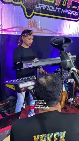 Slengerrrrrrrrrrrr🐴🤘#tutupewirang #rifkadeidara🕊 #ronimelody #anistamusic #lagubanyuwangi @RIFKA_DEIDARA🫴🏻💥 @ANISTA MUSIC @Waluya Jogja @santoz @RM PRODUCTION @𝙅𝘼𝙉𝘿𝙃𝙐𝙏乂𝙂𝘼𝙉𝙆 @⏤͟͟͞͞★♪𝘿𝙀m𝙔𝙔𝙊k𝙀R•R𝙀aL♪  