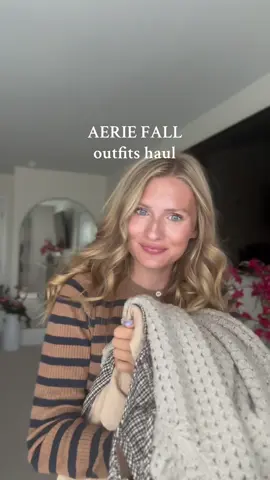 The cutest fall outfits from Aerie @aerie  #aeriehaul #fallfashiontrends #aeriereal #aerietryon #falloutfitideas 