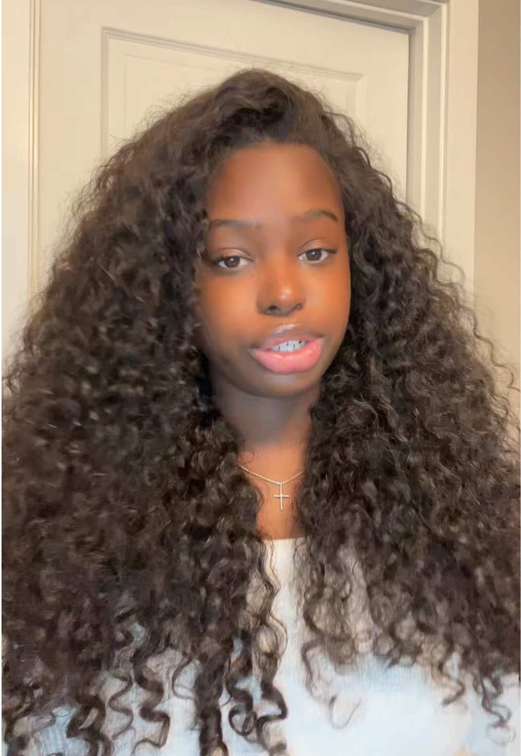 IN LOVEEE 😍😍 @OQHAIR @oqhairshop #fyp #burmesecurlywig #oqhair #tiktoktopwigs #viralwig 