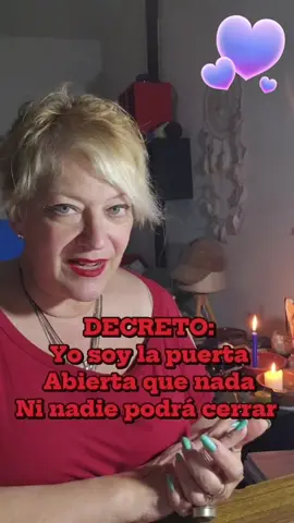 YO SOY LA PUERTA ABIERTA QUE NADA NI NADIE PODRÁ CERRAR ❤️ Un decreto es una afirmación poderosa que expresamos en voz alta o mentalmente, con fe y convicción, para atraer a nuestra vida aquello que deseamos manifestar. Cuando decretamos, ponemos en movimiento la energía del universo a nuestro favor. 🌟 ¿Para qué sirve? Para reprogramar la mente y eliminar creencias limitantes. Para abrir caminos y atraer prosperidad, amor, salud y paz. Para alinear nuestros pensamientos con lo que realmente queremos vivir. ❤️ Recuerda: Lo que decretas, se manifiesta. Mara Vidente y Tarotista  +59899171901  --- #Decretos #PoderDecretar #Manifestación #EnergíaPositiva #MaraVidente 