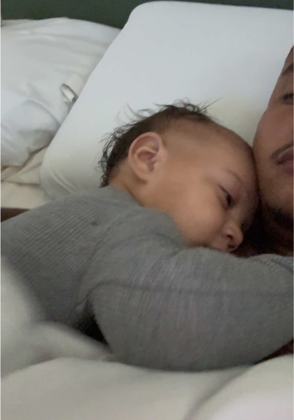 Wish I could take it all away 😭❤️ @Zaza #zaza #babies #larobenz 