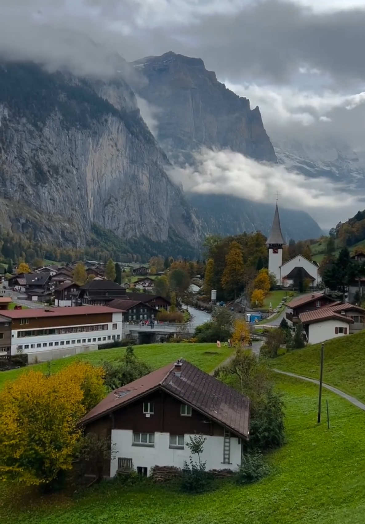 Lautuerbrunnen Switzerland 🇨🇭 #switzerland #fyp #foryou #viral #foryoupage❤️❤️ 
