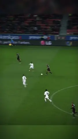 Part 2/2 | Legendary Chicharito Moments 👑💫  #bayer04leverkusen #chicharito #mexican #goviral #footballtiktok 